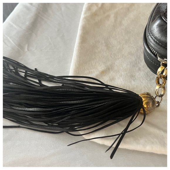 Authentic Vintage Chanel Black Leather Women Shoulder Handbag - Picture 12 of 14